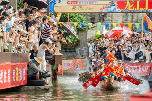 孙兴慜谈黄牌：我并不是假摔，我是在避免与对方碰撞而摔倒